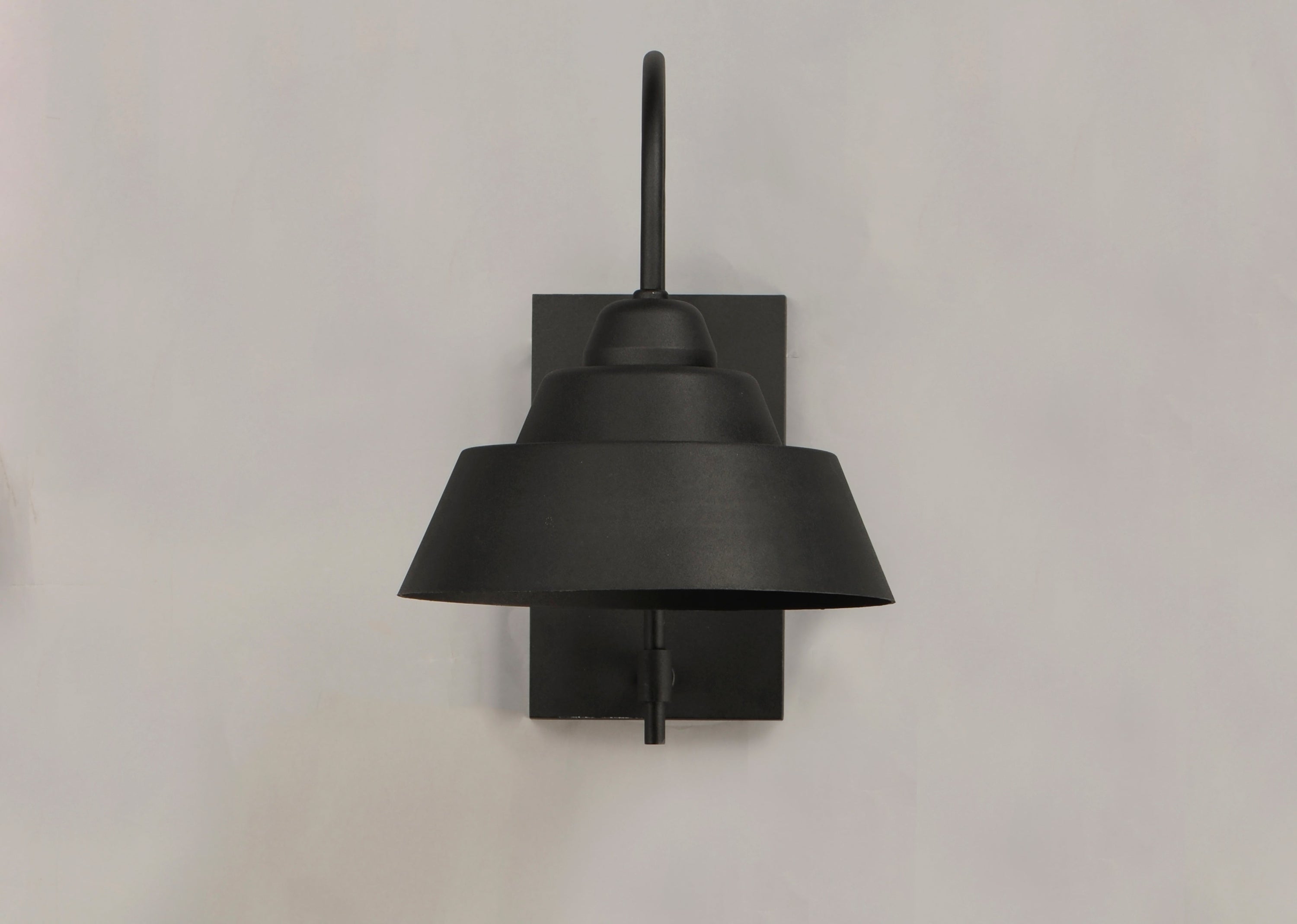 10 Inch Outdoor Wall Sconce – Black