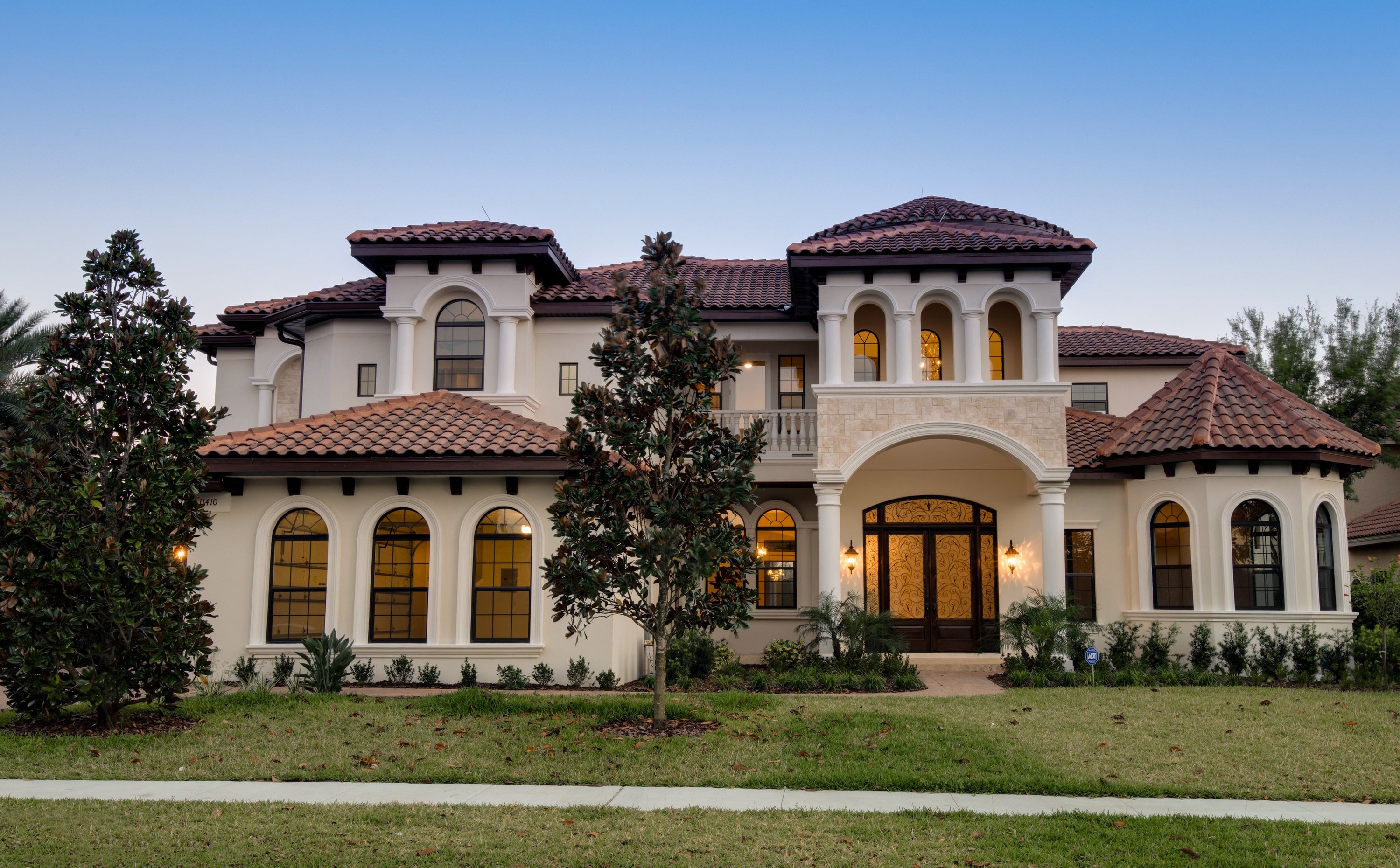 12 Inch Outdoor Wall Sconce – Oriental Bronze