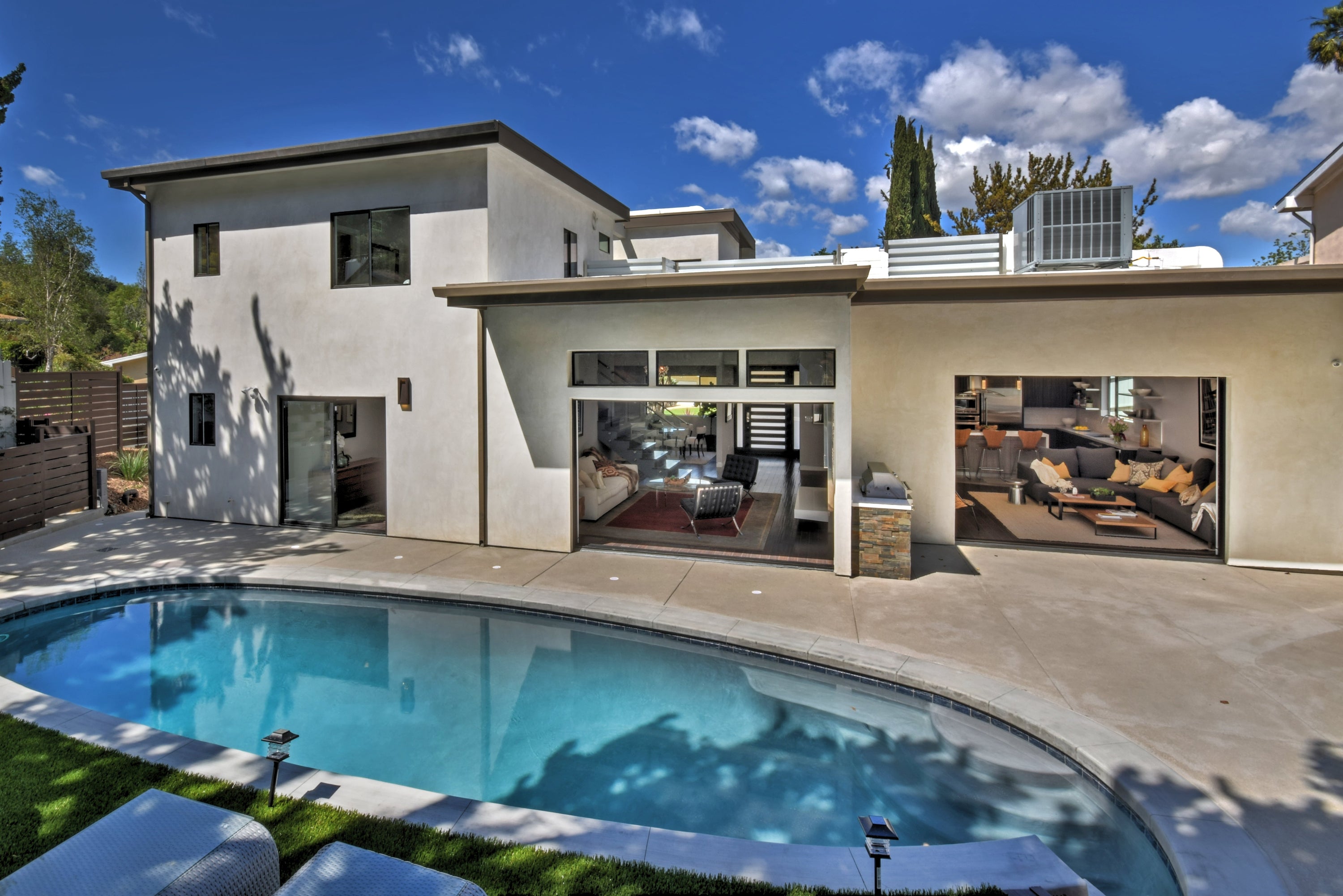 Avenue LED-Outdoor Wall Mount